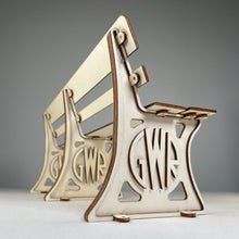 Load image into Gallery viewer, GWR Bench - Pre-Built Model by Curious Rabbit ® - ModelBricks