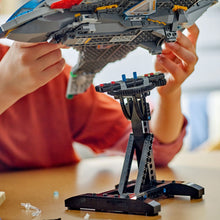 Load image into Gallery viewer, Lego Marvel 76325 Avengers: Age of Ultron Quinjet for Ages 12 and Up