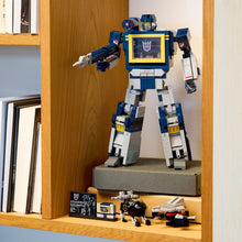 Load image into Gallery viewer, Lego Icons 10358 Transformers: Soundwave for Collectors Aged 18 and Up - ModelBricks