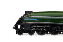 Load image into Gallery viewer, Hornby TT:120 TT1002M The Easterner Train Set