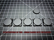 Load image into Gallery viewer, 25mm Round to 25mm Square Bases Converters 3d Print - ModelBricks