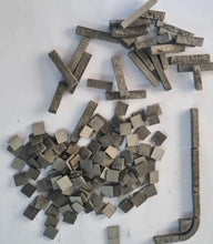 Load image into Gallery viewer, Diorama building 1:35 scale: Curbstones x32 And Paving Slabs x200 8.5mm X 8.5mm - ModelBricks