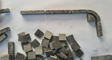 Load image into Gallery viewer, Diorama building 1:35 scale: Curbstones x32 And Paving Slabs x200 8.5mm X 8.5mm - ModelBricks