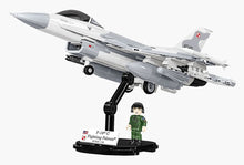 Load image into Gallery viewer, F-16C Fighting Falcon (Polish Version) brick plane model - COBI 5910 - 460 bricks