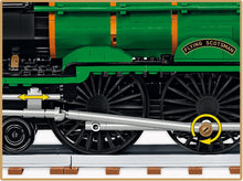 Load image into Gallery viewer, Flying Scotsman locomotive train brick model - COBI 6292 - 2677 bricks