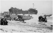 Load image into Gallery viewer, LCVP Higgins Boat brick model - COBI 4849 - 715 bricks