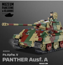 Load image into Gallery viewer, Pz.Kpfw. V Panther Ausf. A brick tank model- COBI 2654 - 1150 bricks