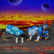 Load image into Gallery viewer, Transformers Legacy United - Star Raider Thundertron Action Figure - ModelBricks
