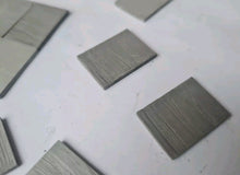 Load image into Gallery viewer, 1:24th Scale Paving Slabs - Grey Colour - ModelBricks
