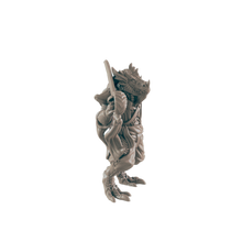 Load image into Gallery viewer, Dragonkin Male Sailor - ModelBricks
