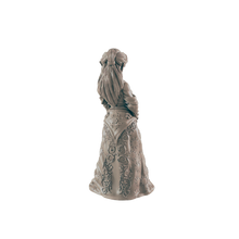 Load image into Gallery viewer, Elven Female Noble - ModelBricks
