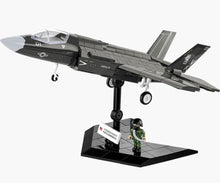 Load image into Gallery viewer, F-35B Lightning II brick plane model - COBI 5912 - 614 bricks
