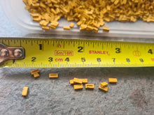 Charger l'image dans la galerie, 1:48th Scale 1900 Yellow Bricks - ModelBricks
