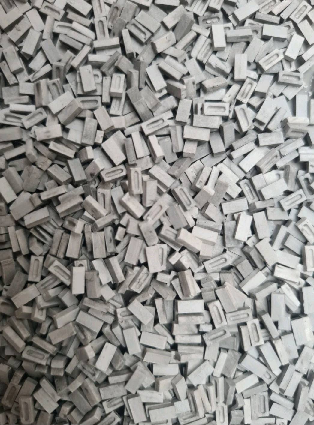 1:48th Scale 1400 Grey Bricks - ModelBricks
