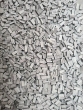 Load image into Gallery viewer, 1:48th Scale 1400 Grey Bricks - ModelBricks
